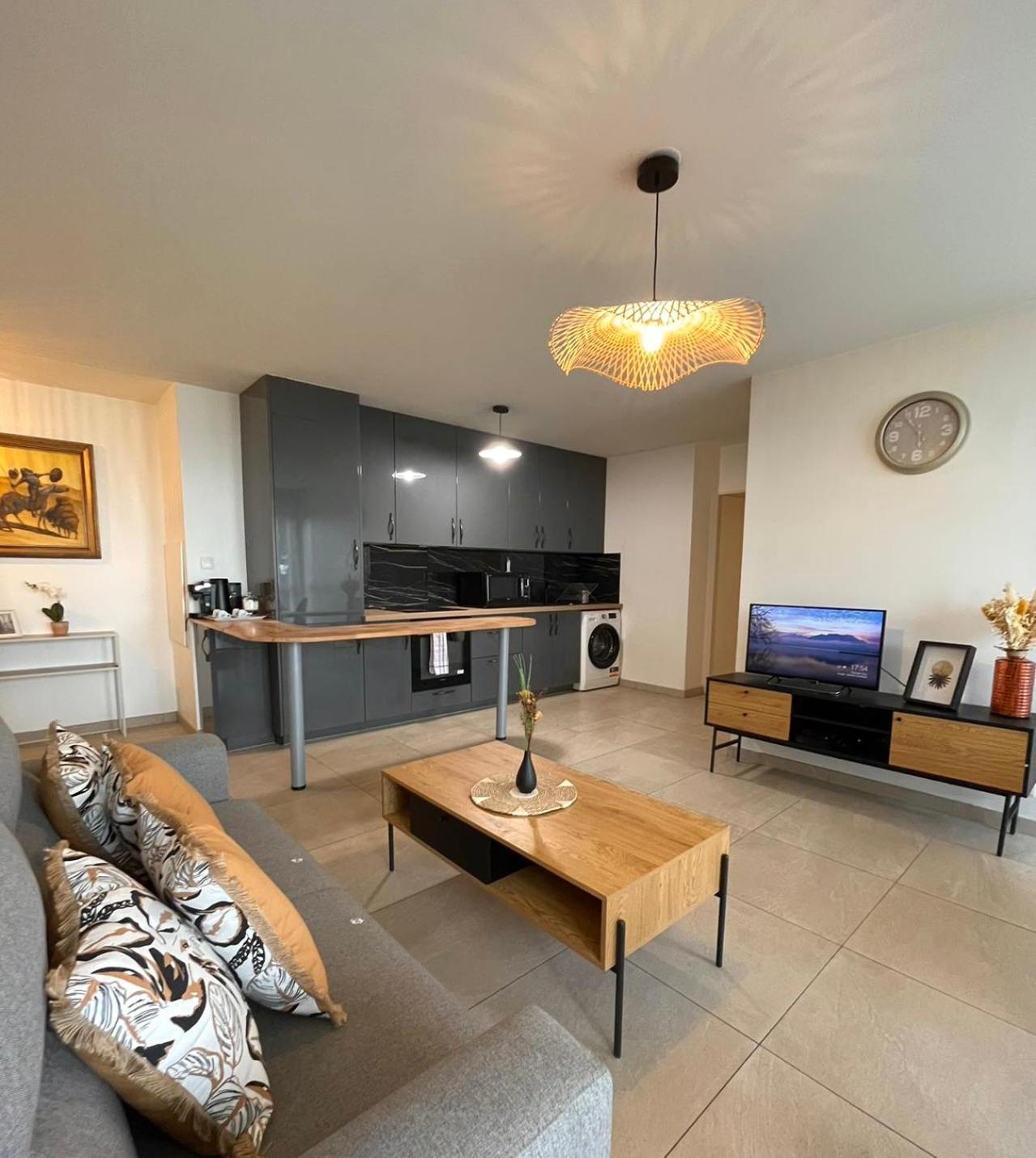 Welcome To Paris ! T3 Super Cosy, Parking, Terrasses, Ideal 1-6 Personnes, 8 Min To Paris *